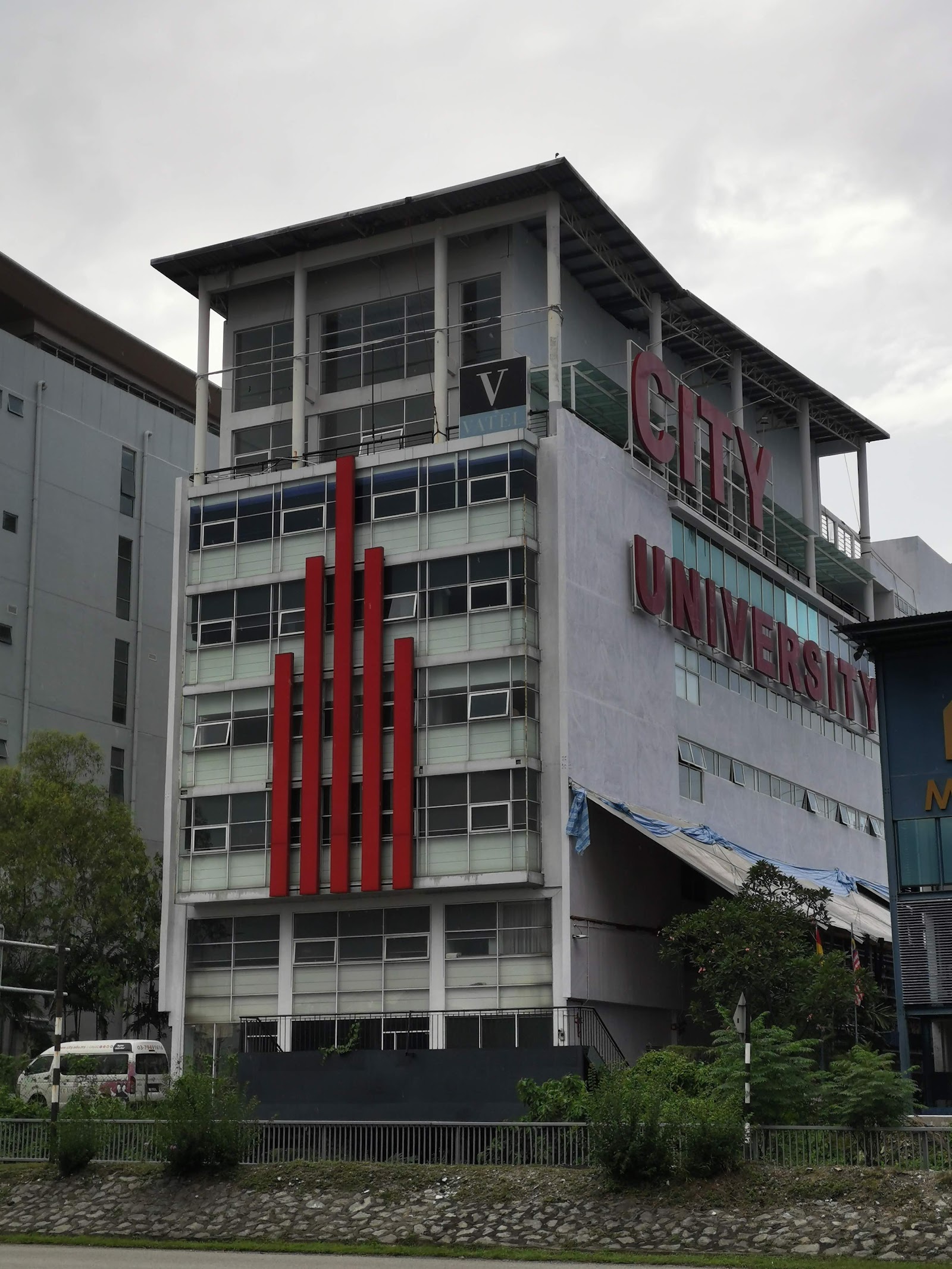 Campus thumbnail 2